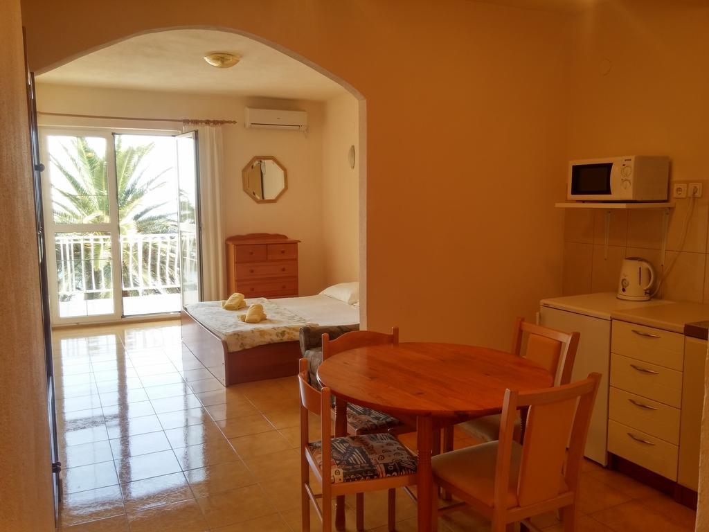 Apartments Biser Podgora Exterior photo