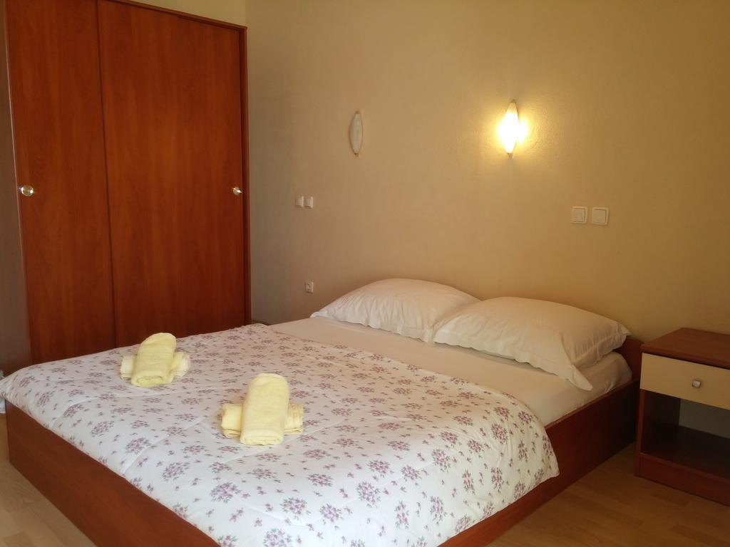 Apartments Biser Podgora Exterior photo